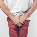 الفوائد الصحية لتدليك الخصيتين